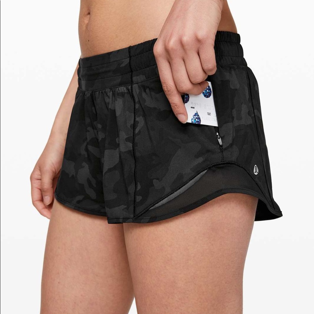 Lululemon Hotty Hot Shorts 2.5 Camo Multi